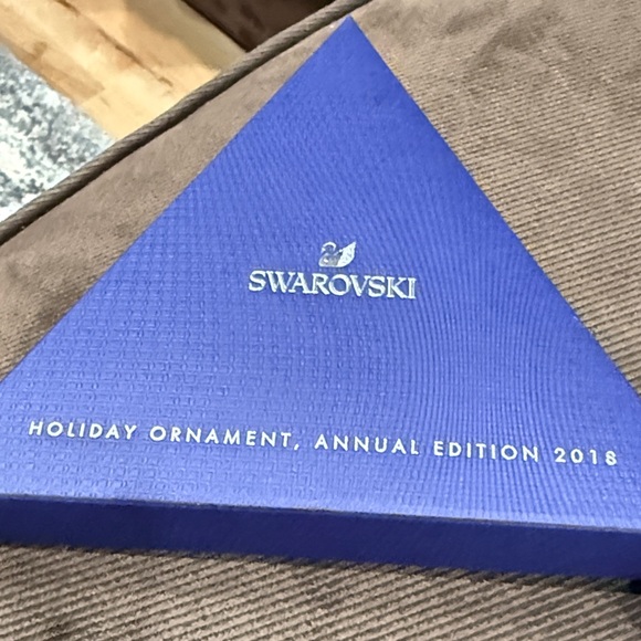 Swarovski 2018 Festive Red Star Ornament - Picture 7 of 8